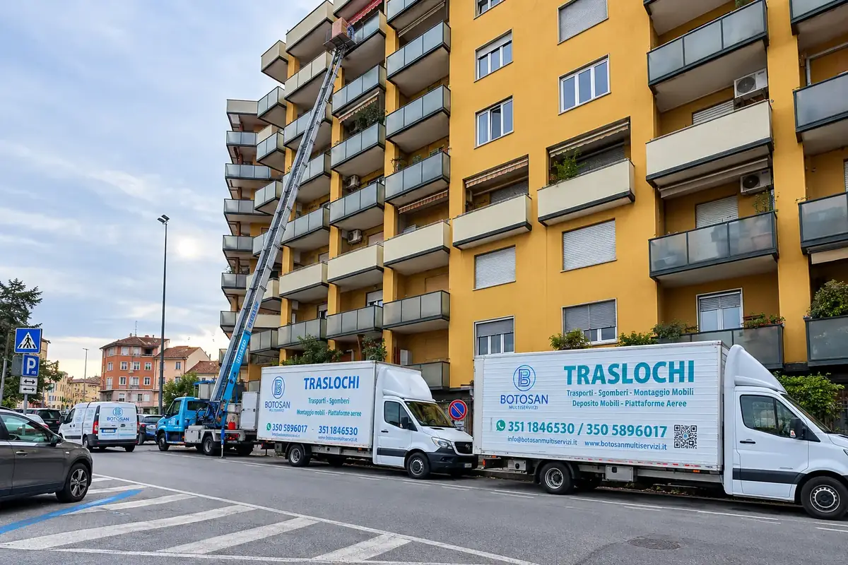 I mezzi Botosan e la scala aerea in azione