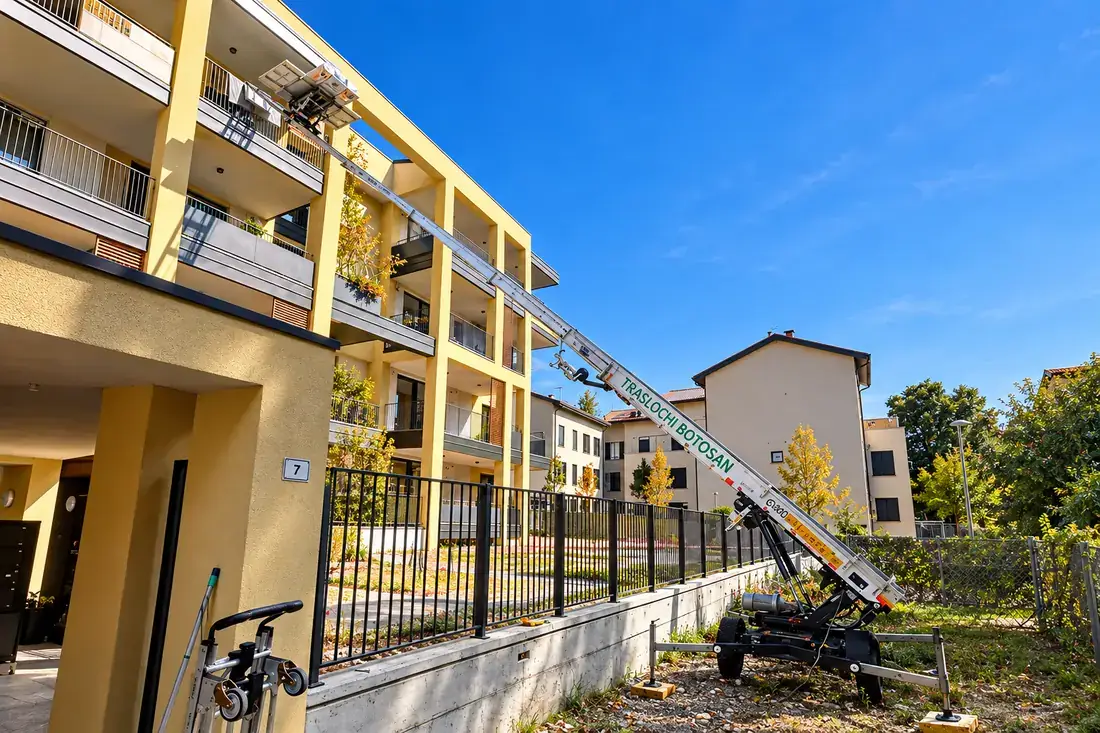 Scala aerea verso i piani alti