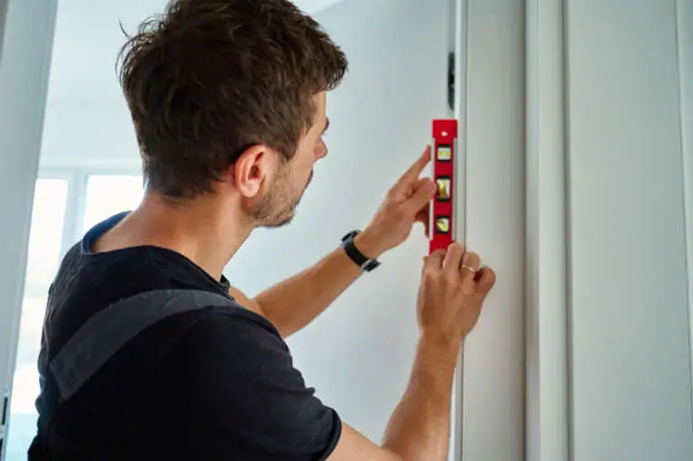 Montaggio porte interne